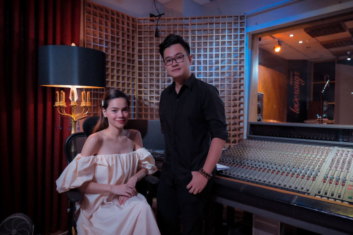 Hồ Ngọc Hà cùng Nguyễn Minh Cường - nhạc sĩ của nhiều bản hit đình đám hiện nay.