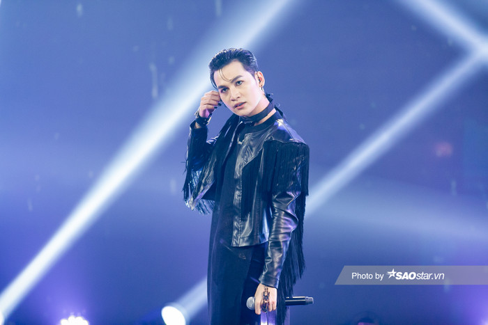 Ali luôn mang đến loạt sắc thái biểu cảm đến sân chơi The Heroes