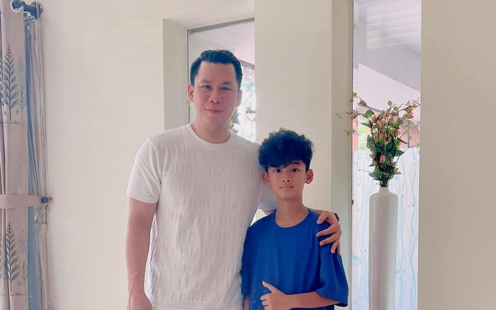 Chồng cũ Lệ Quyên mạnh tay chi tiền thuê chuyên cơ riêng đưa con trai đi du lịch giữa mùa dịch Ảnh 2