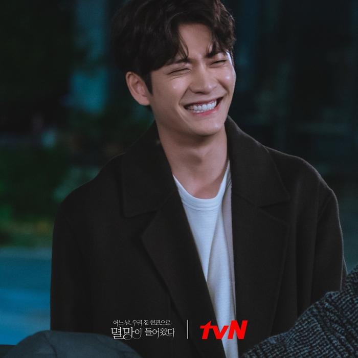 'Doom at Your Service' : Seo In Guk và Park Bo Young cười tít mắt ngầm tiết lộ cái kết 'Happy Ending' Ảnh 10