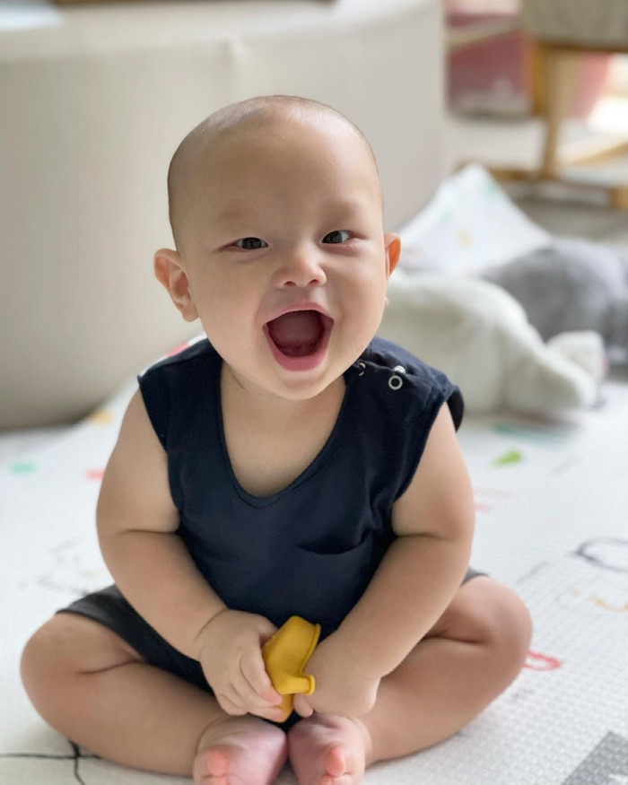 ... Đó chính là vui vẻ và tươi roi rói như thế này.