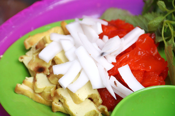 Món sứa đỏ được bán theo mùa