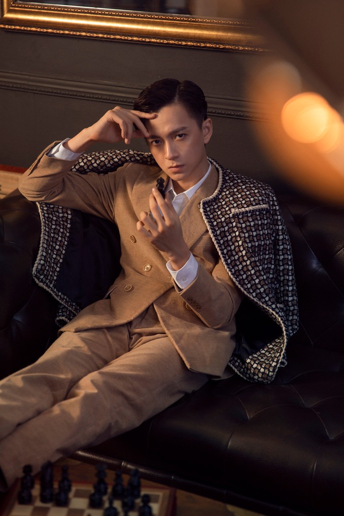 Hình ảnh lịch lãm của Ngô Kiến Huy trong bộ ảnh mới