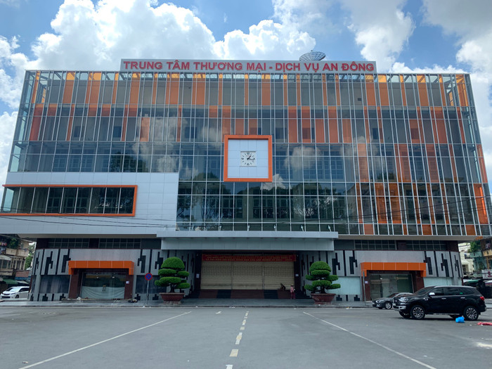 Trong số 17 ca nhiễm COVID-19 được phát hiện ngày 27/6, một số ca có mối liên hệ với chợ An Đông (quận 5). Ảnh: Khánh Trần/Thanh Niên