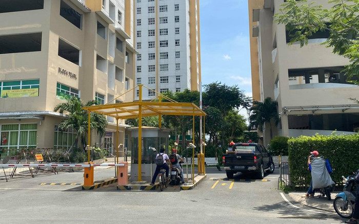 TP Thủ Đức: Block A1 chung cư Sunview Towm bị phong tỏa lần 2 do phát hiện một ca dương tính Covid- 19 Ảnh 2