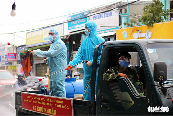 Một người dương tính với COVID-19 trốn khỏi nơi điều trị ở Thủ Đức về quận 10 Ảnh 1