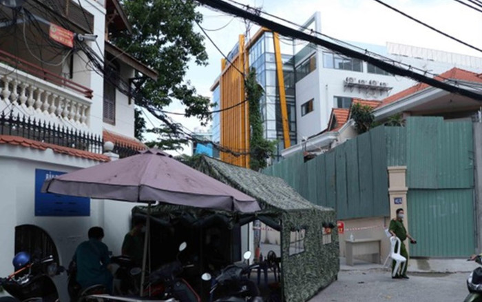 TP.HCM: Phong tỏa một tòa nhà ở quận Bình Thạnh vì có 20 ca dương tính với Covid- 19 Ảnh 2