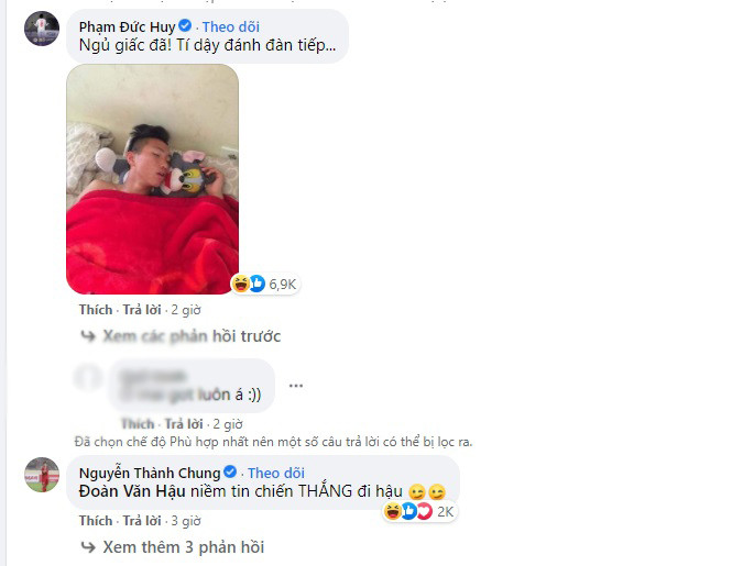 Còn đây là cách những người đồng đội của Văn Hậu tại CLB Hà Nội như Đức Huy, Thành Chung bình luận