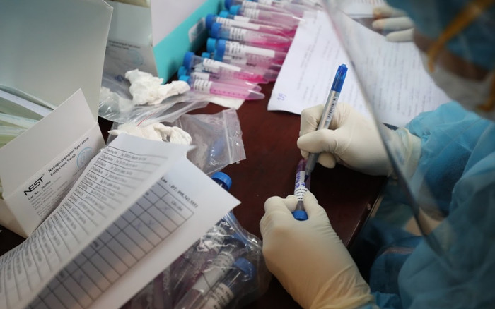 Hưng Yên liên tiếp ghi nhận ca mắc mới, kỷ lục 20 ca trong một ngày: Cấp tốc triển khai chống dịch Ảnh 2