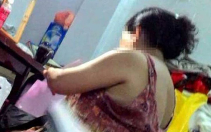 Bắt quả tang nam thanh niên 26 tuổi mua dâm người phụ nữ U50 Ảnh 2