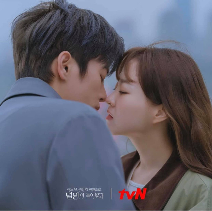'Doom at Your Service' tập 16: Seo In Guk lần đầu làm người bỡ ngỡ - Nói chuyện với bạn gái thì ngủ quên Ảnh 3