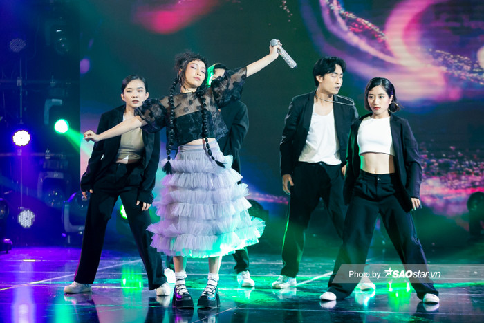 Con gái Mỹ Linh xuất sắc đánh bại các chiến binh của Master Nguyễn Hải Phong là Uni5 và producer Nemo