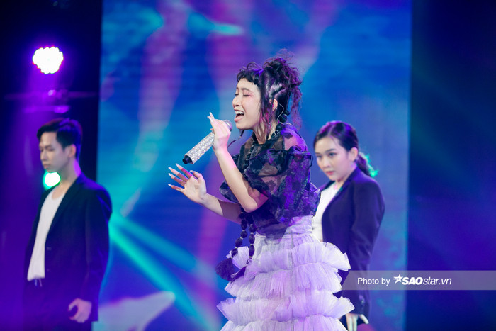 Mỹ Anh có tiết mục vô cùng ấn tượng tại vòng Đối đầu The Heroes