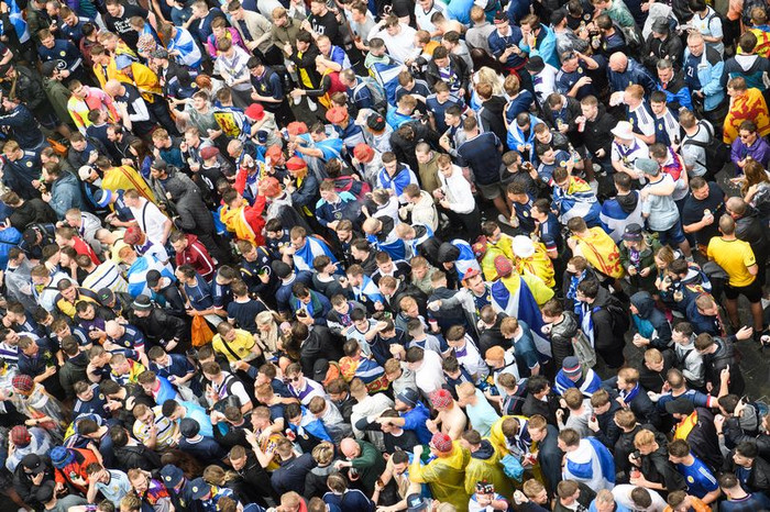 Hậu 'cơn sốt' EURO 2020, Scotland bùng phát Covid-19 trên diện rộng Ảnh 4