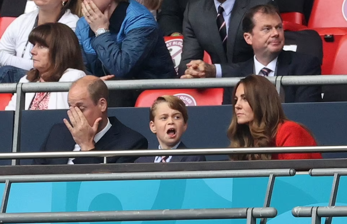 Giây phút căng thẳng khi tuyển Đức tiếp cận khung thành.