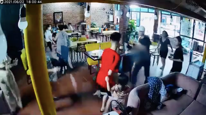 Người chồng cũ thứ 4 cũng dùng dao đe doạ Hoàng Yến.