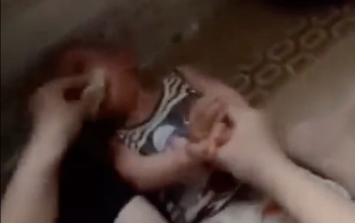 Lời khai của cô gái nhét giẻ vào mồm bé mầm non 12 tháng tuổi Ảnh 2