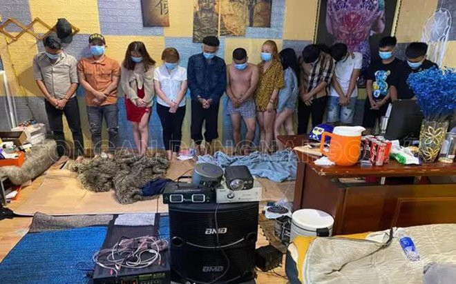 22 nam nữ thanh niên thuê nhà 'bay lắc' giữa mùa dịch COVID-19 Ảnh 2