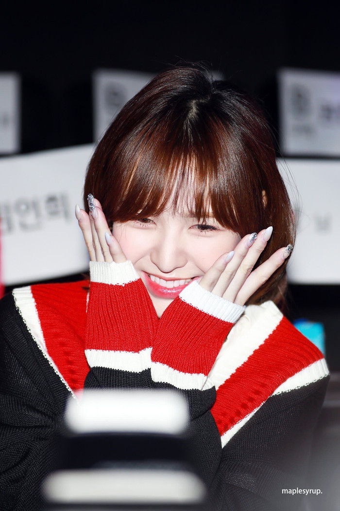 Những idol 'tài sắc vẹn toàn' có thể thành thục nói nhiều thứ tiếng trong giới Kpop Ảnh 8