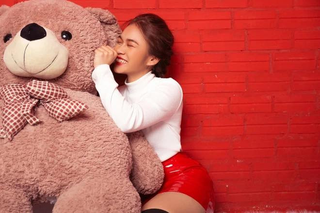 Cận cảnh nhan sắc của nữ idol gen Z người Việt sắp debut ở làng giải trí xứ kim chi Ảnh 17