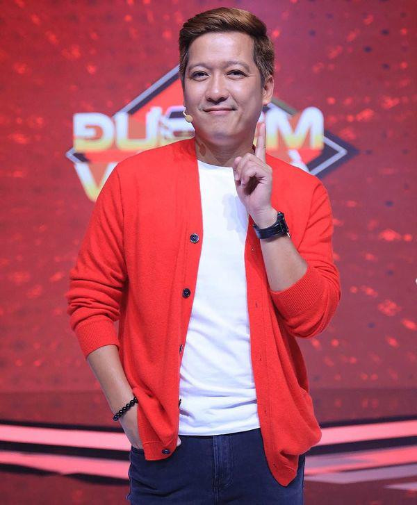 Âu là đàn ông, chịu 'làm nền' cho vợ tí cũng không sao, nhưng Trường Giang cũng nên chăm chút, giữ làn da của mình mướt mát hơn.