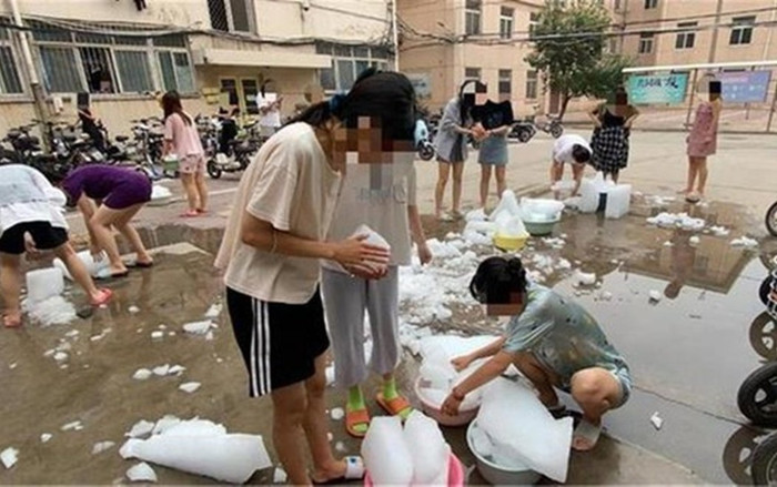 Trường đại học chi tiền mua 50 tấn đá viên giải nhiệt cho sinh viên giữa mùa nắng nóng Ảnh 2