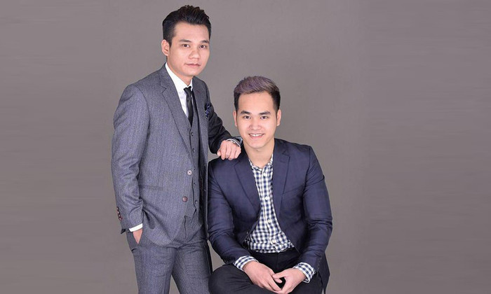 Nhạc sĩ Khắc Việt và em trai Khắc Hưng.