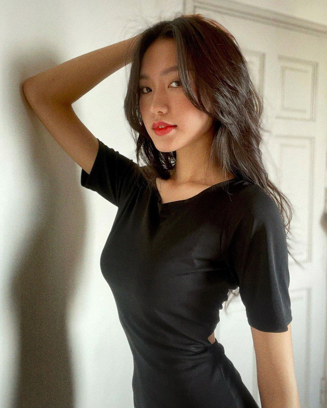 'Bạn gái tin đồn' của Đoàn Văn Hậu tung ảnh diện bikini tại nhà khiến fan mê mệt Ảnh 7