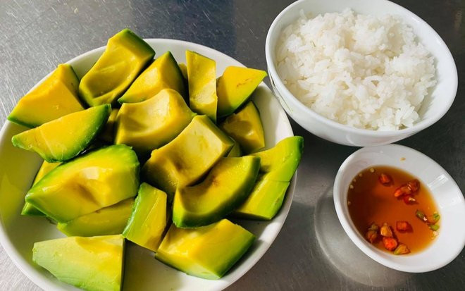 Lạ lùng món cơm với bơ dễ 'gây nghiện' ở vùng đất đỏ Bazan Ảnh 2