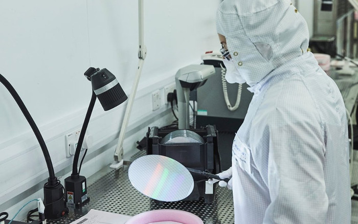 Nhà máy chip lớn nhất của Anh bị công ty Trung Quốc mua lại Ảnh 2