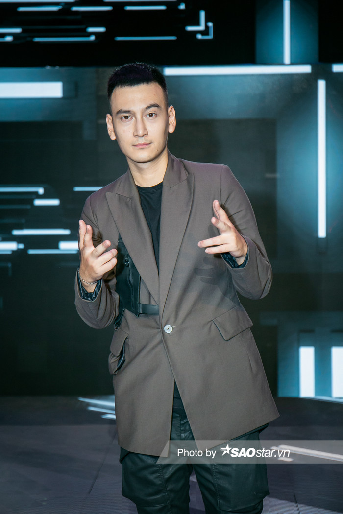 Nimbia cho rằng việc làm mới những ca khúc đã cũ đôi khi cũng là một thử thách cực lớn đối với các chiến binh