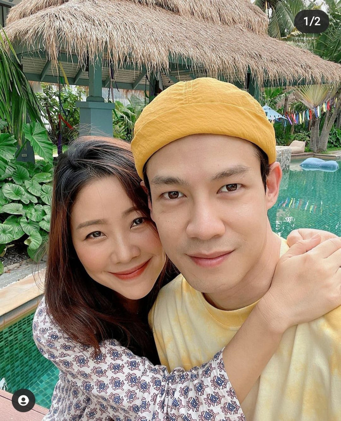 Trái ngược với vai diễn trên màn ảnh ngoài đời anh là một người chồng, một người cha rất tuyệt vời