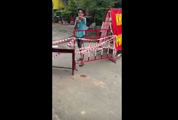 Người đàn ông xuất hiện trong đoạn clip với những lời lẽ thiếu chừng mực.