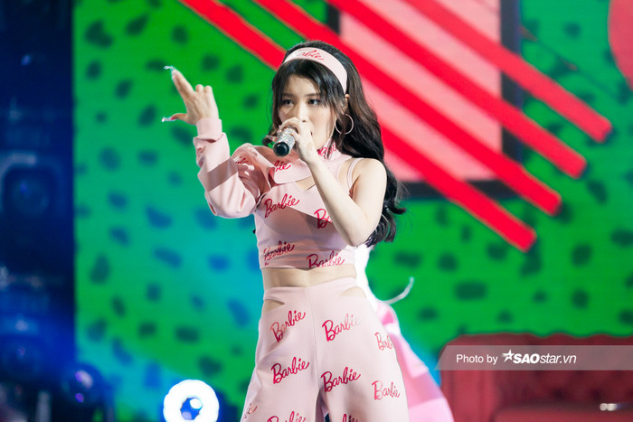 Han Sara đọc 'thần chú' giảm cân trên sân khấu, Nguyễn Hải Phong liền xếp 'nhất lớp' vì 'gây nghiện' Ảnh 3