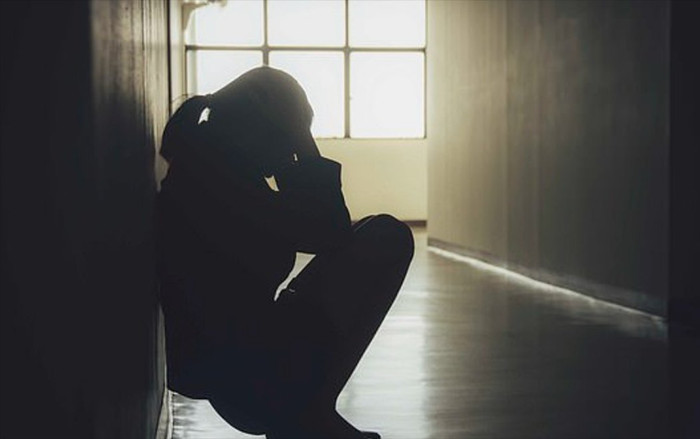 Về chịu tang nhưng bị mẹ kế đuổi khỏi nhà, cô gái rơi vào bi kịch khi tá túc ở nhà một người bạn của bố Ảnh 2