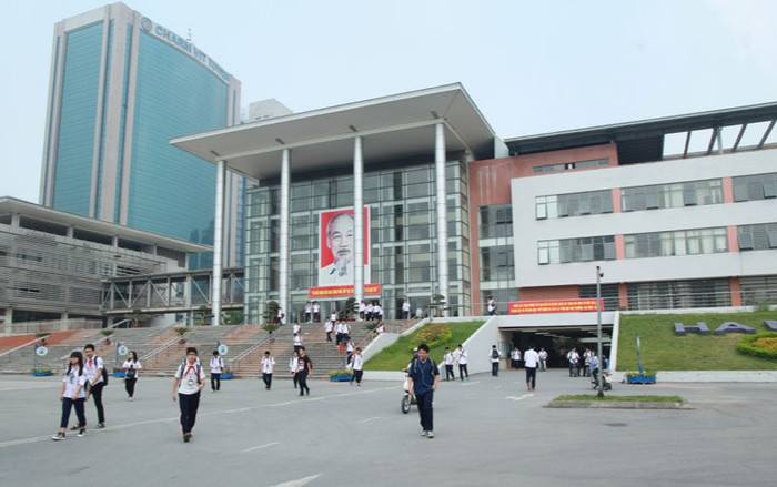 Hà Nội hạ điểm chuẩn tuyển sinh vào lớp 10 các trường THPT chuyên Ảnh 2