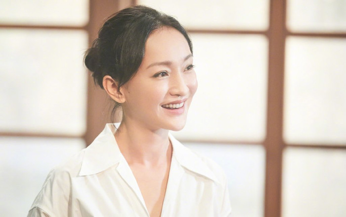 Châu Tấn khoe vóc dáng thon gọn, trẻ trung trên phim trường dù đã ở tuổi 46 Ảnh 2