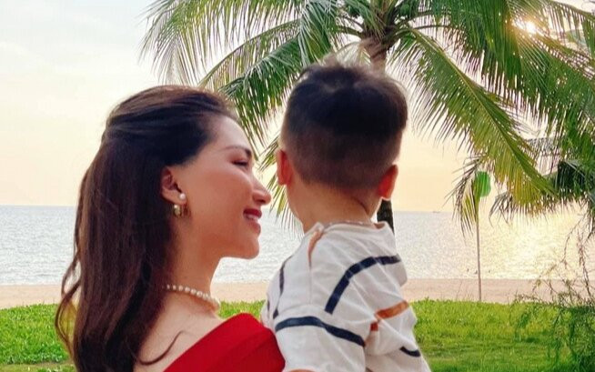 Hòa Minzy lo sợ khi đăng ảnh con trai lên mạng xã hội, dân tình người an ủi kẻ mỉa mai Ảnh 2