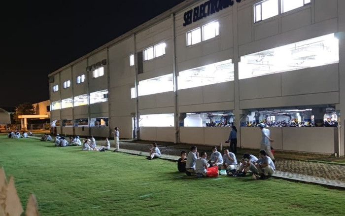 Xuyên đêm lấy mẫu xét nghiệm công nhân của Công ty SEI sau khi phát hiện 1 nam bảo vệ dương tính Ảnh 2