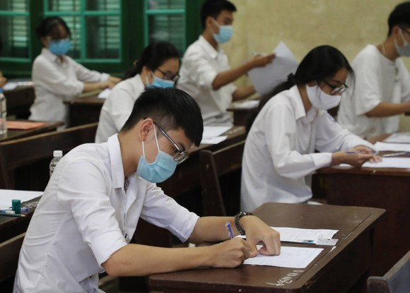 Trước tình hình Hà Nội xuất hiện 2 ổ dịch mới ở Mỹ Đức và Đông Anh, Hà Nội đề nghị Sở GD&ĐT tổ chức đoàn công tác đến kiểm tra thực tế các điểm thi ở 2 nơi có ổ dịch mới này. Ảnh minh họa