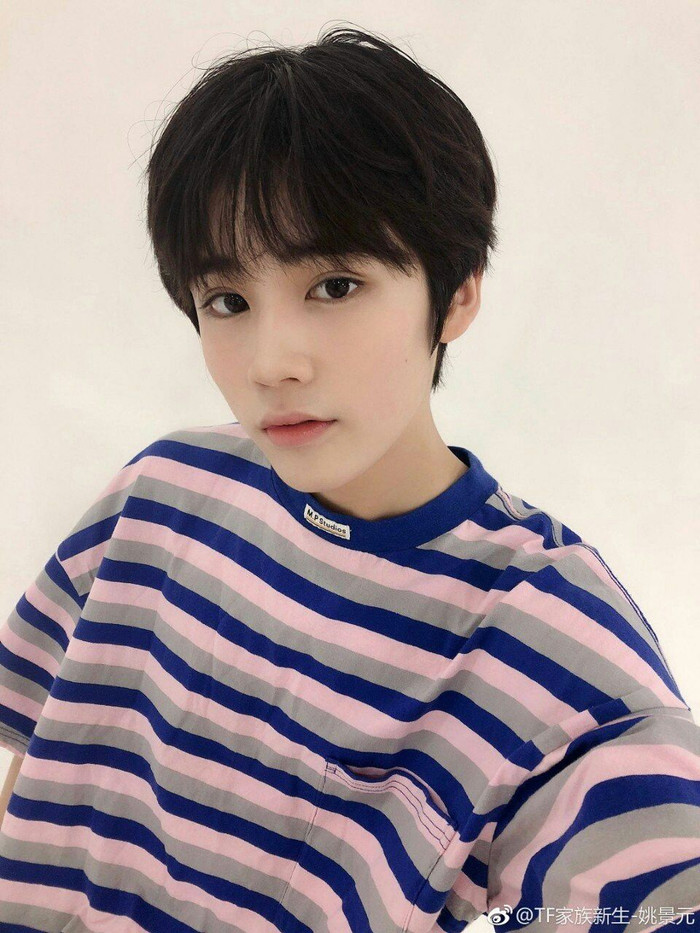 Năm thi: 2021 - Nơi thi: Trùng Khánh - Điểm số: 300 - Xếp hạng năng khiếu: 3