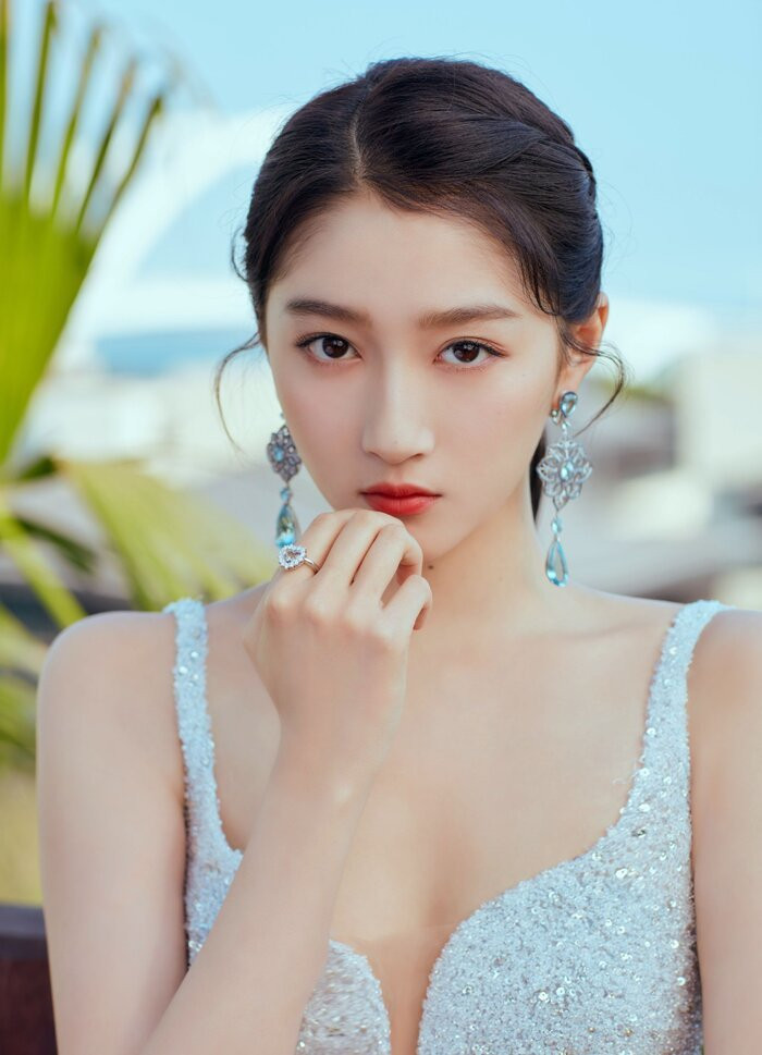 Năm thi: 2016 - Nơi thi: Bắc Kinh - Điểm số: 552 - Xếp hạng năng khiếu: 1