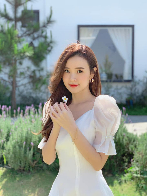 Trước đây, Midu nhiều lần bị nghi can thiệp phẫu thuật thẩm mỹ. Tuy nhiên, cô nhấn mạnh mình chưa từng can thiệp dao kéo và cũng không có ý định này.