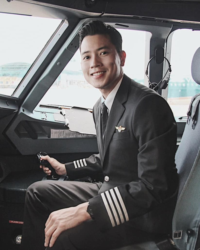 Bất ngờ hoá 'ông chú', 'cơ trưởng trẻ đẹp nhất Việt Nam' khiến fan tá hỏa Ảnh 5