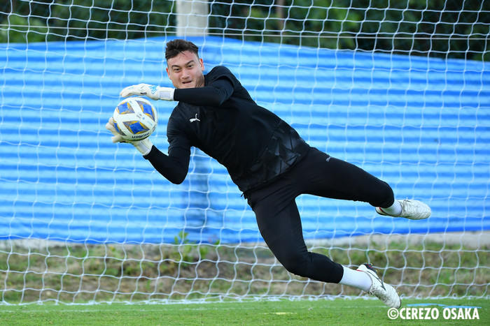 Đặng Văn Lâm có trận đấu thứ hai bắt chính trong màu áo Cerezo Osaka.