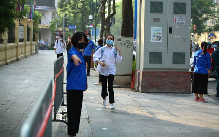 Phú Yên dừng 2 điểm thi do nghi ngờ có thí sinh nhiễm Covid-19 Ảnh 2