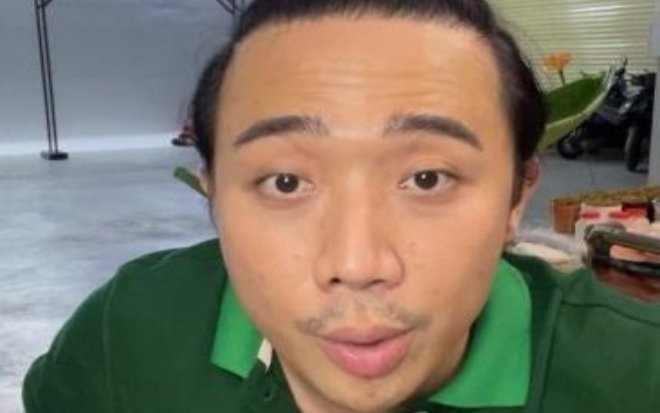 Trấn Thành xuất hiện với diện mạo xuề xòa kém sắc sau nhiều ngày giãn cách xã hội Ảnh 2