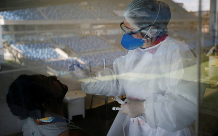 Quân đội Mỹ hỗ trợ thiết bị xét nghiệm Covid-19 cho Việt Nam Ảnh 2