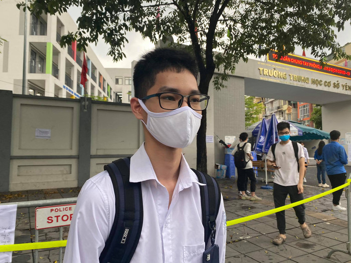 Bạn Nguyễn Nhật Minh, học sịnh trường THPT chuyên Ngoại Ngữ (Hà Nội)