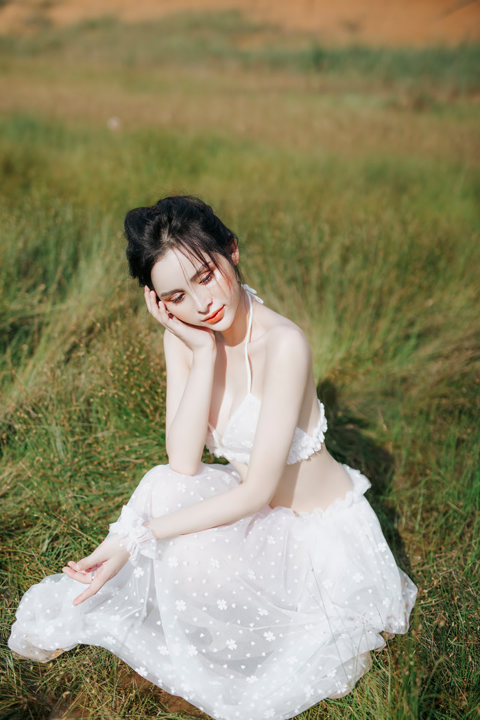 Mỹ nhân chuyển giới Tường Vi 'đốn tim' fan khi hóa thân thành 'nàng tiên nữ' đẹp tựa sương mai Ảnh 5